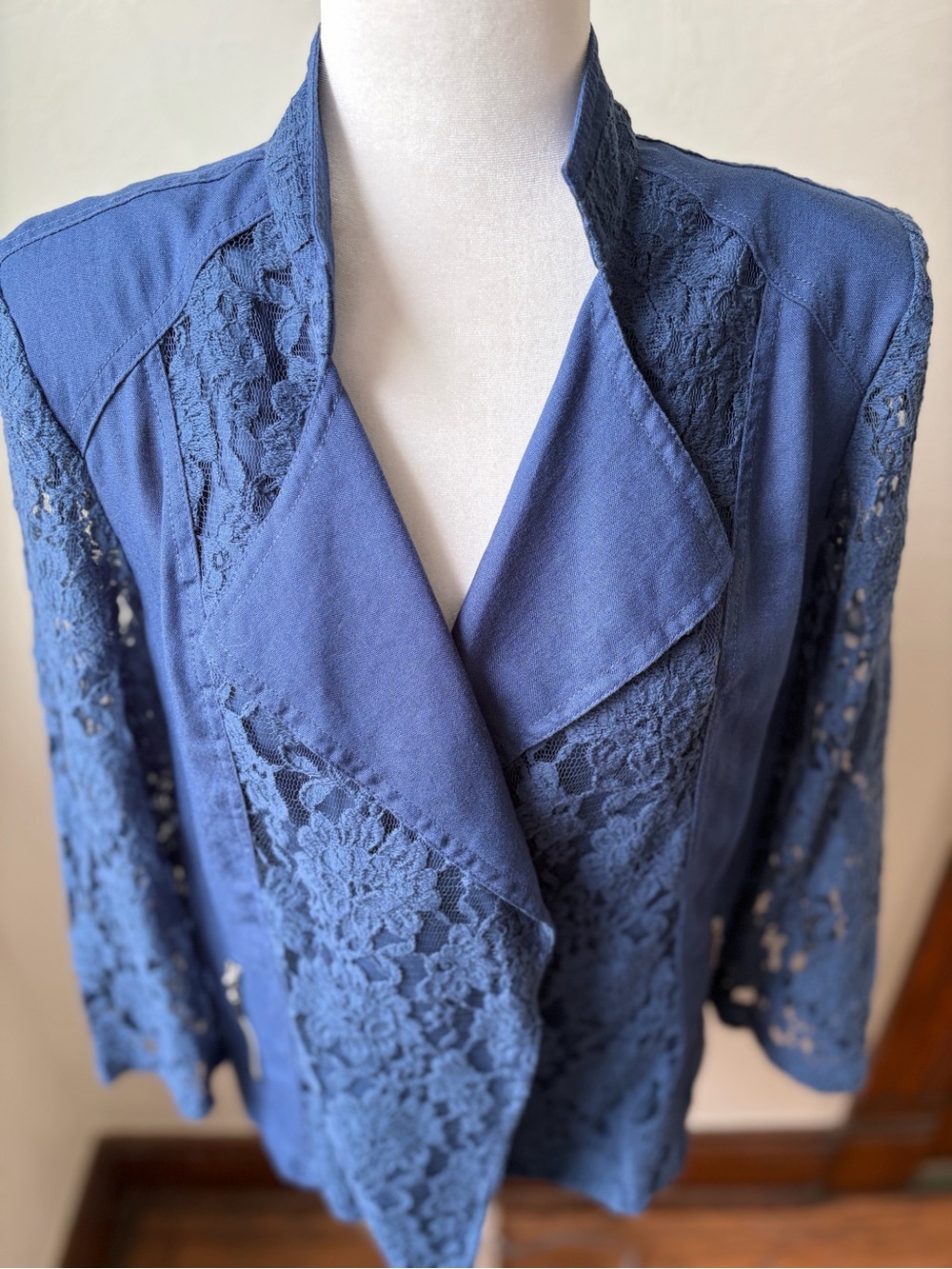 Chico’s Navy Floral Lace Open Front Blazer Jacket Moto Style Chicos 2 US 14 - Picture 4 of 13